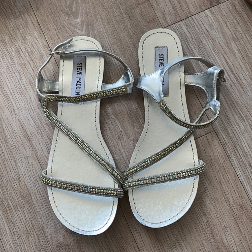 EUC Steve Madden silver rhinestone sandal size 8.5